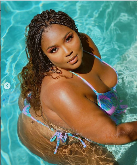 Lizzo flaunts her body in stylish ʙικιɴι with a matching face mask and gloves to ring in Summer 2020 (pH๏τos) – Matthew Tegha Blog