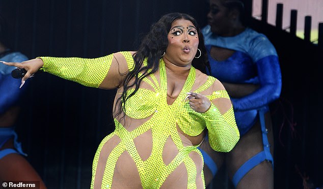 Pop superstar Lizzo will perform in three major Australian cities when she is in the country in July for Splendour In The Grᴀss 2023. Pictured