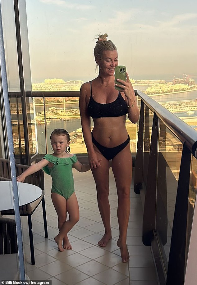 Billi Mucklow showed off her incredible figure after she and her children flew out to visit her sister in Dubai